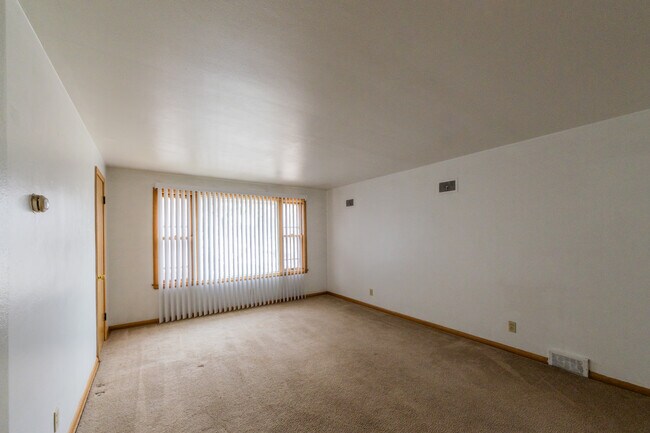 3061 S 72nd St, Unit # 3 in West Allis, WI - Building Photo - Building Photo