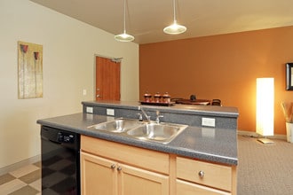 Oak Hill Jackson Brickstones in Cedar Rapids, IA - Foto de edificio - Interior Photo