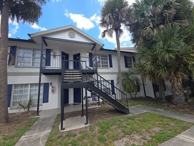 property at 3651 N Goldenrod Rd