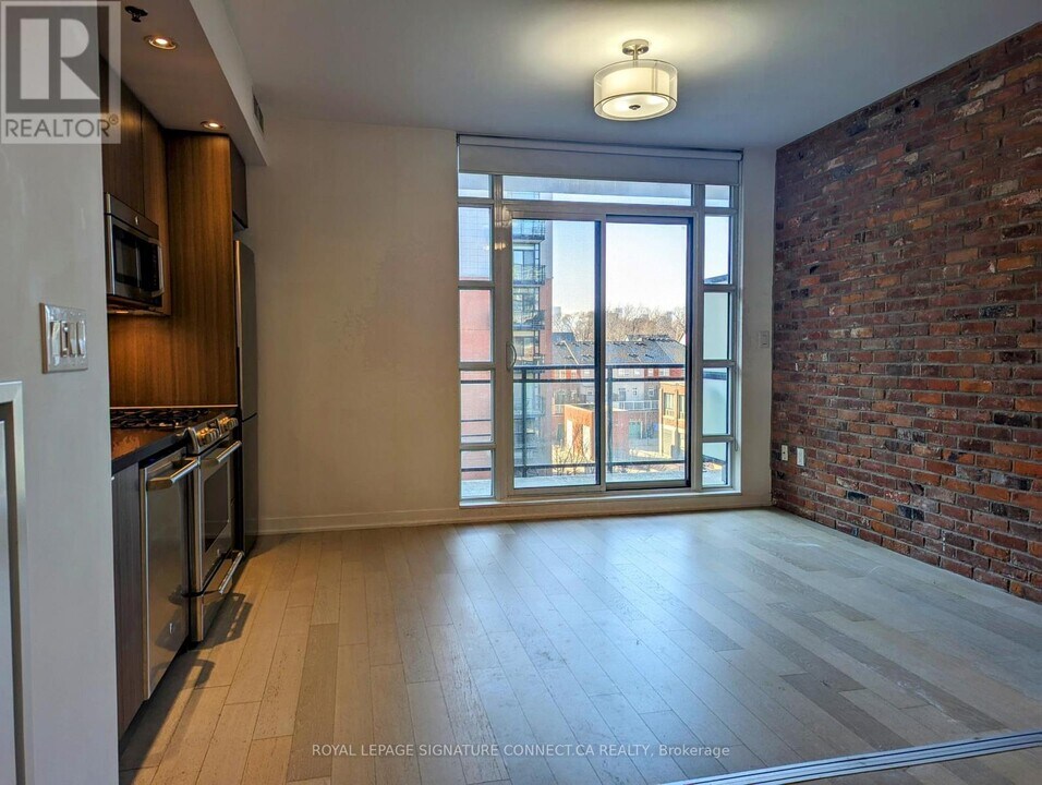 88-488 Colgate Ave in Toronto, ON - Building Photo