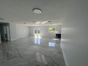 3300 SW 127th Ave in Miami, FL - Building Photo - Building Photo