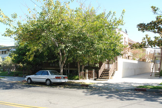 914 N Louise St in Glendale, CA - Building Photo - Building Photo