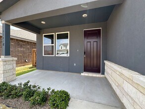 11218 Cantabria Dr in Laredo, TX - Building Photo - Building Photo