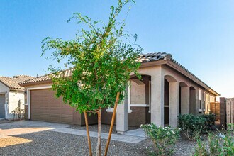 19725 W Rancho Dr in Litchfield Park, AZ - Building Photo - Building Photo