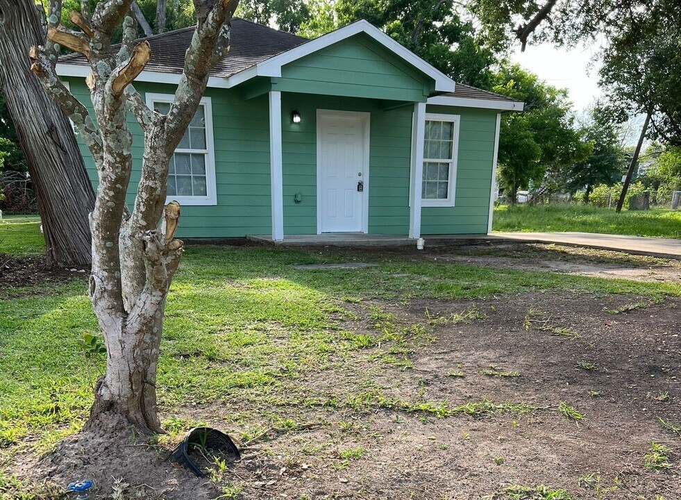 4120 Brandon Ave in Beaumont, TX - Building Photo