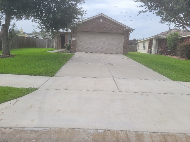 property at 7907 Crescent Village Ln