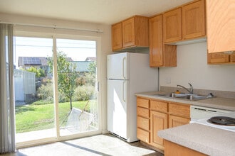225 W 500 S in Tremonton, UT - Building Photo - Building Photo
