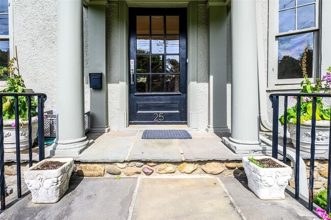 25 Highbrook Ave in Pelham, NY - Building Photo - Building Photo
