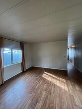 1901 Harbor Dr in Springfield, OR - Building Photo - Building Photo