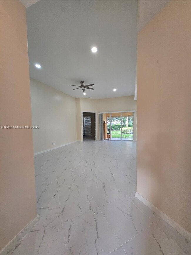 2796 Jude Is Wy in Naples, FL - Building Photo - Building Photo