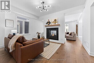 52 Big Dipper St in Ottawa, ON - Building Photo - Building Photo