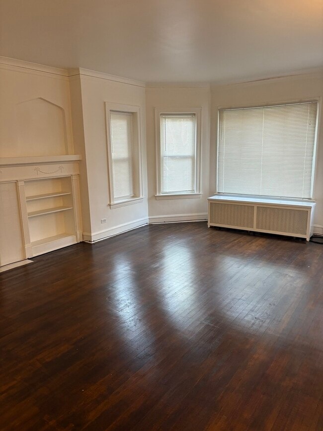 property at 8031 S Maryland Ave