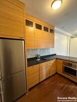 98 Myrtle St in Boston, MA - Building Photo