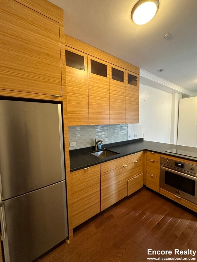 property at 98 Myrtle St