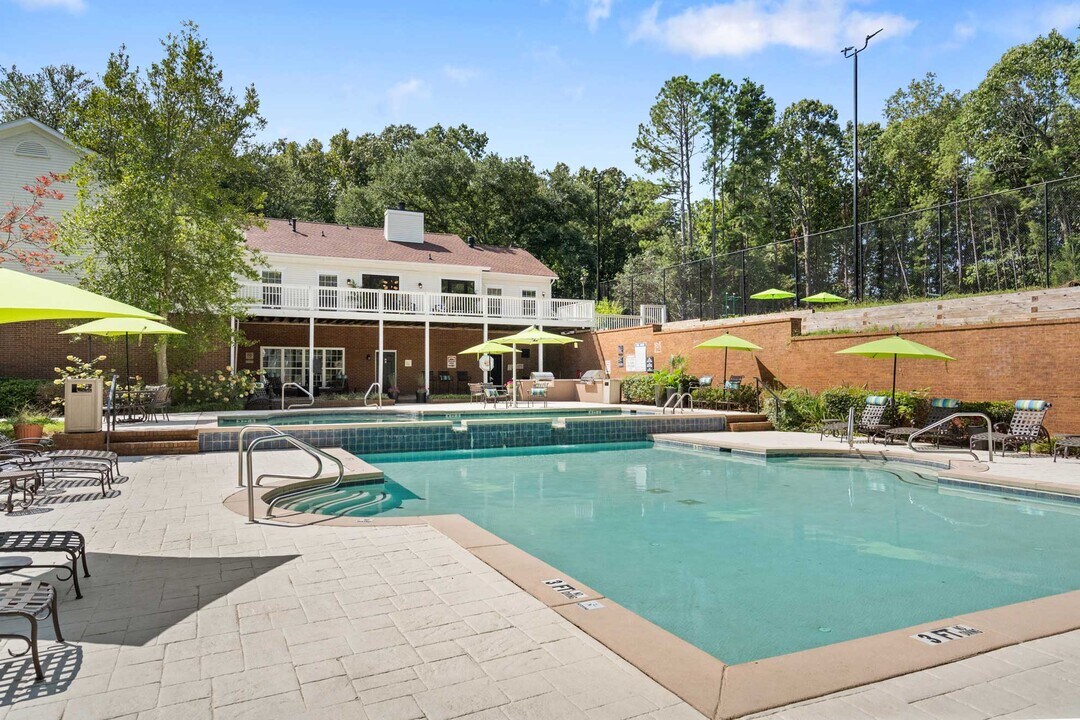 Belmont Crossing Apartment Homes in Riverdale, GA - Building Photo