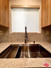 1146 Hacienda Pl in West Hollywood, CA - Foto de edificio - Building Photo