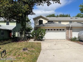 3948 Meadowview Dr N in Jacksonville, FL - Building Photo