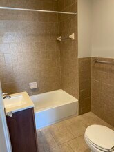 1416 Beaconsfield Ave, Unit 1416 Beaconsfield in Grosse Pointe Park, MI - Building Photo - Building Photo