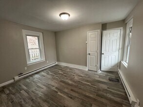 412 N 8th St in Stroudsburg, PA - Building Photo - Building Photo