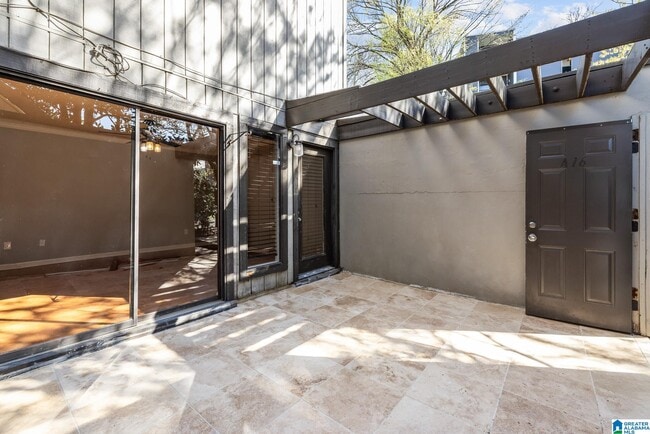 property at 3350 Altamont Rd S