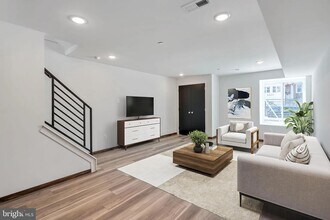 5608 Florence Ave in Philadelphia, PA - Building Photo - Building Photo