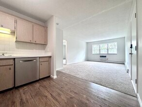 130 North St in Newton, MA - Building Photo - Building Photo