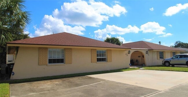 2530 Terry Ln in Sarasota, FL - Building Photo - Building Photo