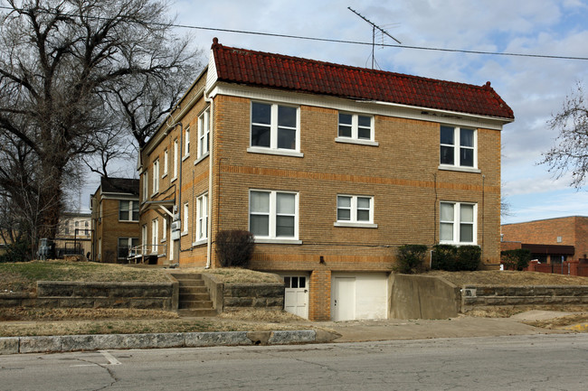 221 E 9th St in Shawnee, OK - Building Photo - Building Photo