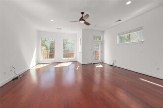 2209 Thornton Rd in Austin, TX - Building Photo - Building Photo