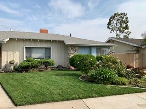 17331 Roseleaf Ave, Unit Studio in Tustin, CA - Building Photo - Building Photo