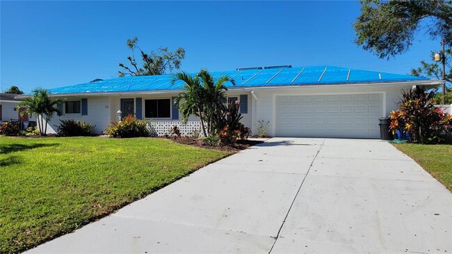 3236 S Lockwood Ridge Rd in Sarasota, FL - Building Photo - Building Photo