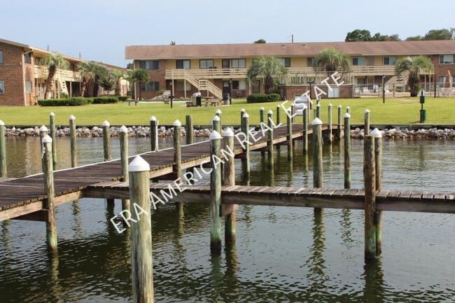 property at 726 Eglin Pkwy NE