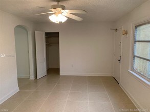 43 Sidonia Ave-Unit -Apt 1 in Coral Gables, FL - Building Photo - Building Photo
