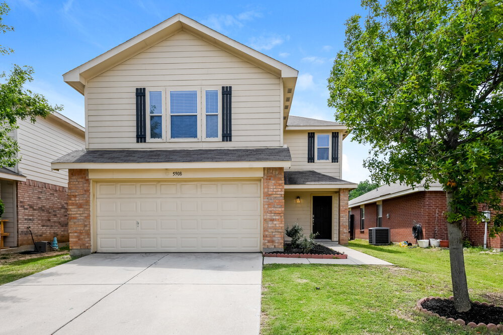 5908 Parkview Hills Ln in Fort Worth, TX - Building Photo