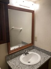 Sunwood Apartments in Tulsa, OK - Foto de edificio - Building Photo