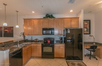 9102 Chula Vista St in Naples, FL - Building Photo - Building Photo