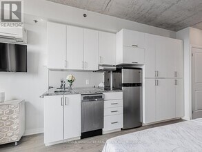 1900 Simcoe St N in Oshawa, ON - Building Photo - Building Photo