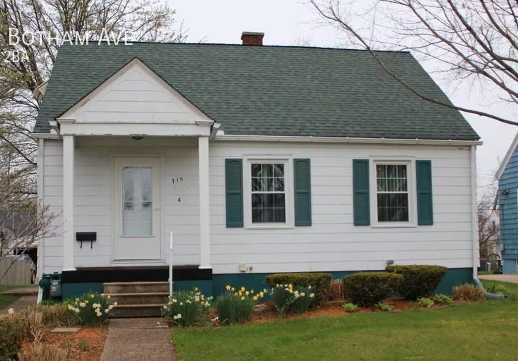 715 Botham Ave in St. Joseph, MI - Building Photo