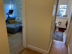 1860 Commonwealth Ave, Unit 1 in Boston, MA - Building Photo - Building Photo