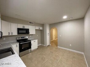 3314 W Del Monico Ln in Phoenix, AZ - Building Photo - Building Photo