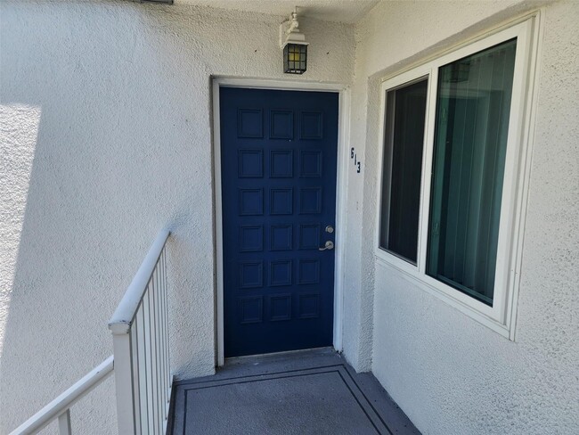 14800 Walsingham Rd in Largo, FL - Building Photo - Building Photo