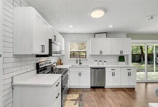 10420 Groton St in Orlando, FL - Building Photo - Building Photo