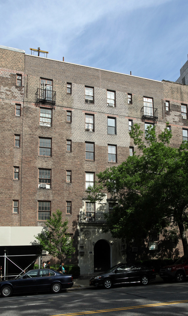 1213-1227 York Ave in New York, NY - Foto de edificio - Building Photo