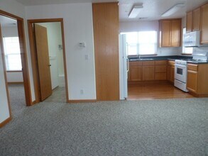 2718 Meadow Creek Way in Arcata, CA - Building Photo - Building Photo