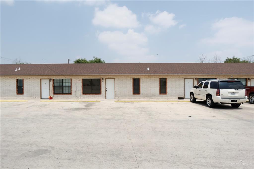 5007 E US Hwy 83 in Rio Grande City, TX - Building Photo