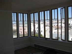 2448 Great Hwy in San Francisco, CA - Foto de edificio - Interior Photo
