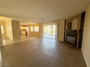 7761 Locke Haven Dr in Las Vegas, NV - Building Photo - Building Photo