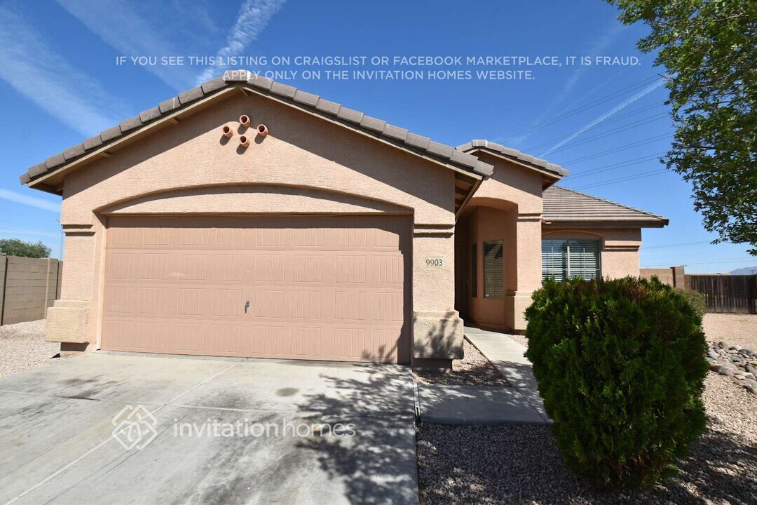 9903 W Trumbull Rd in Tolleson, AZ - Foto de edificio