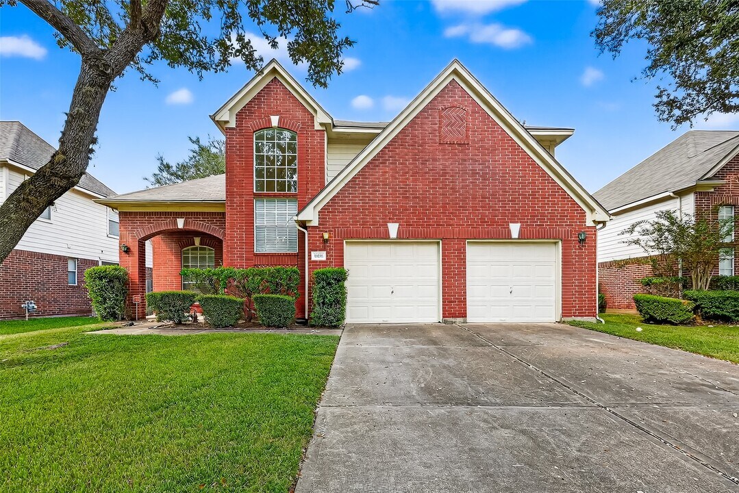 15618 Edgemere Ct in Sugar Land, TX - Building Photo