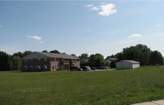 700 Fairway Dr in Brillion, WI - Building Photo